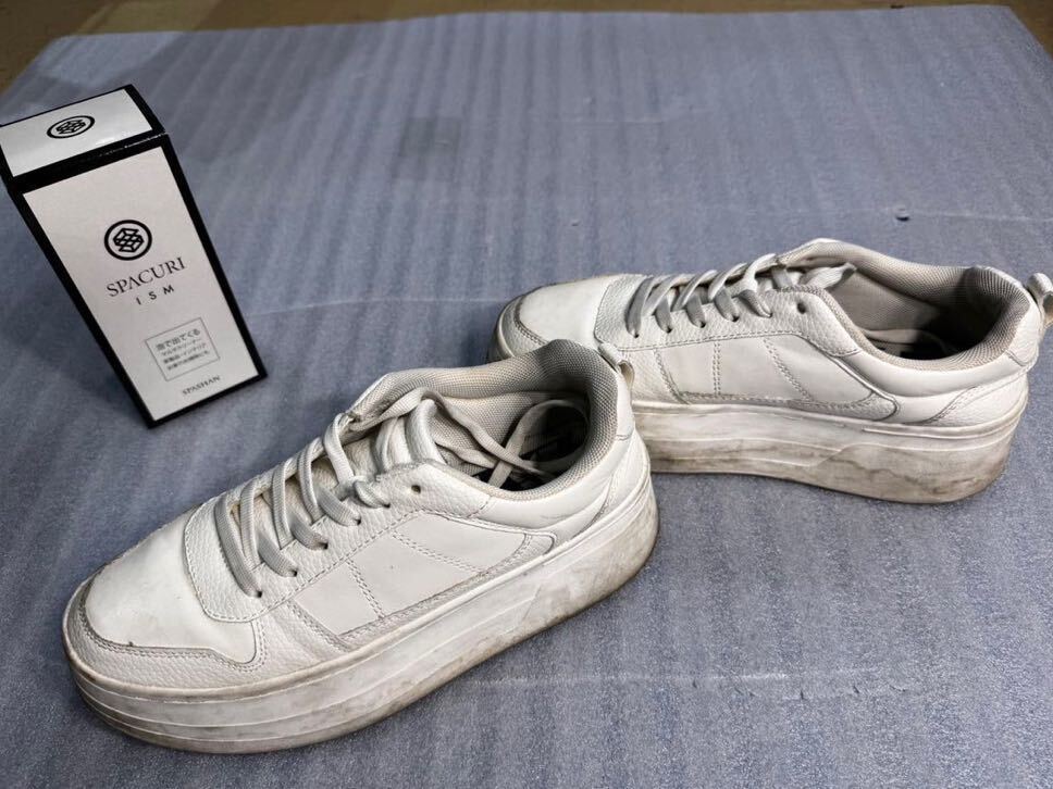 スパクリイズム.SPACURI ISM.スニーカー汚れ落とし.レザークリーナー.スニーカー手入れ.ZARA.ホワイトスニーカー.ウタマロ.ソール汚れとし拍卖