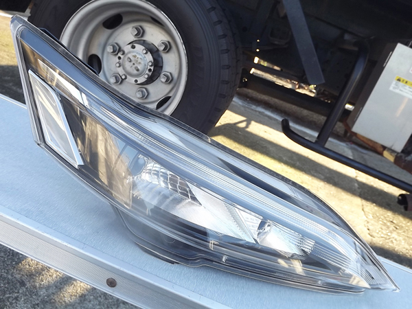 ●前期,212-23720,K★セレナC27右クリアランスランプ,コンビネーションGC27ウインカーHC27ウィンカーGFC27ヘッドライトGNCヘッドランプRe:P拍卖