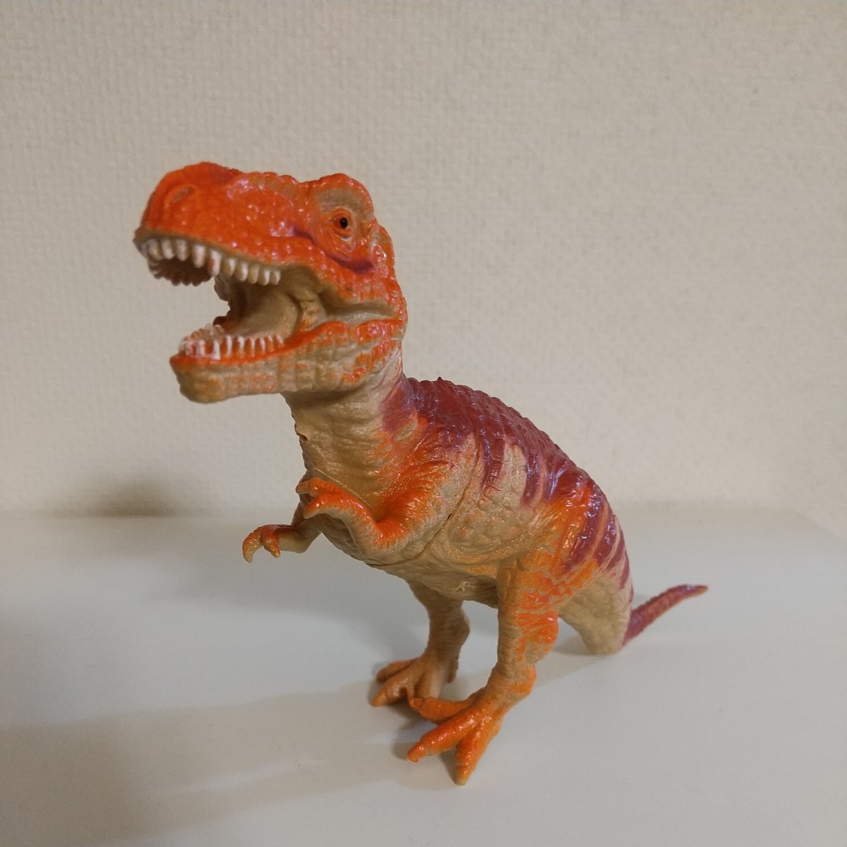 【新品未使用】非売品 恐竜フィギュア ティラノサウルス ソフビ 恐竜 フィギュア 精巧 吹き笛 押し笛 ワールドダイナソー T-REX拍卖