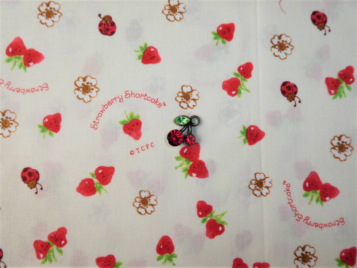 即決★レア ストロベリーショートケーキいちご柄生地生成り白★レトロ昭和ホワイト女の子カントリー拍卖