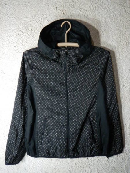 n8846 UNIQLO ユニクロ レディース ジップ パーカー ジャケット 薄手め ライト ポケッタブル ドット デザイン 人気 送料格安拍卖
