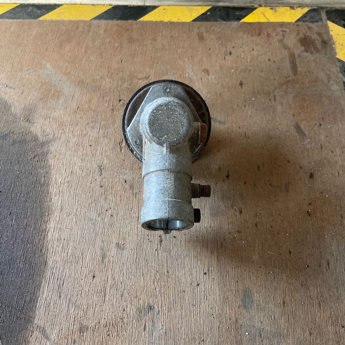 CP20 shindaiwa 草刈機 R26 ギアケース パイプ径約26mm シャフト径7mm 歯山7山 農くる 山口発拍卖