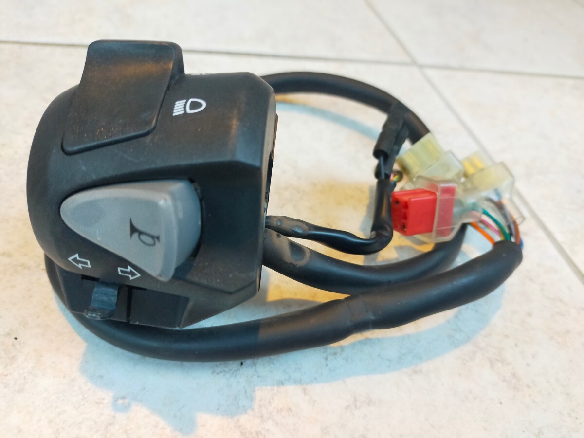 PCX125 JF81 左スイッチ拍卖