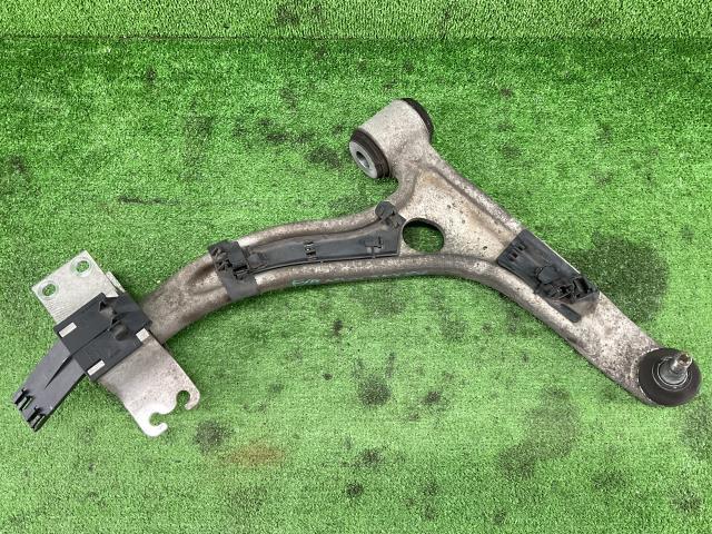 ベンツ CLAクラス CBA-117352 右フロントロアアーム CLA45 AMG 4マチック 4WD拍卖