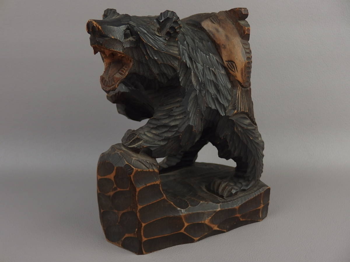 【骨董・木彫】★北海道民芸 アイヌ細工★★木彫り熊 背負い鮭 va052m.8拍卖