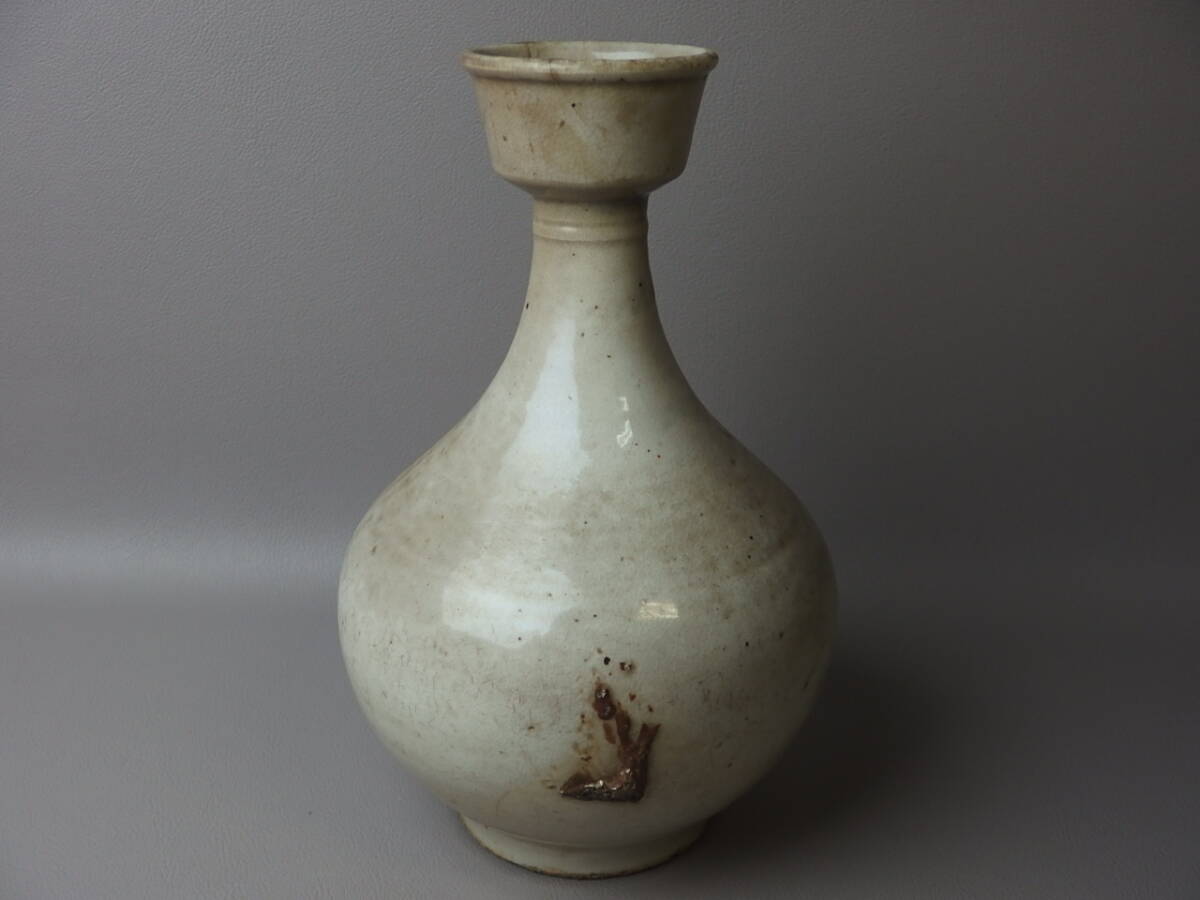 【骨董・茶道具】★李朝★★白磁盤口瓶 es092t22.8 徳利 酒器 花生 花瓶 花道 華道拍卖