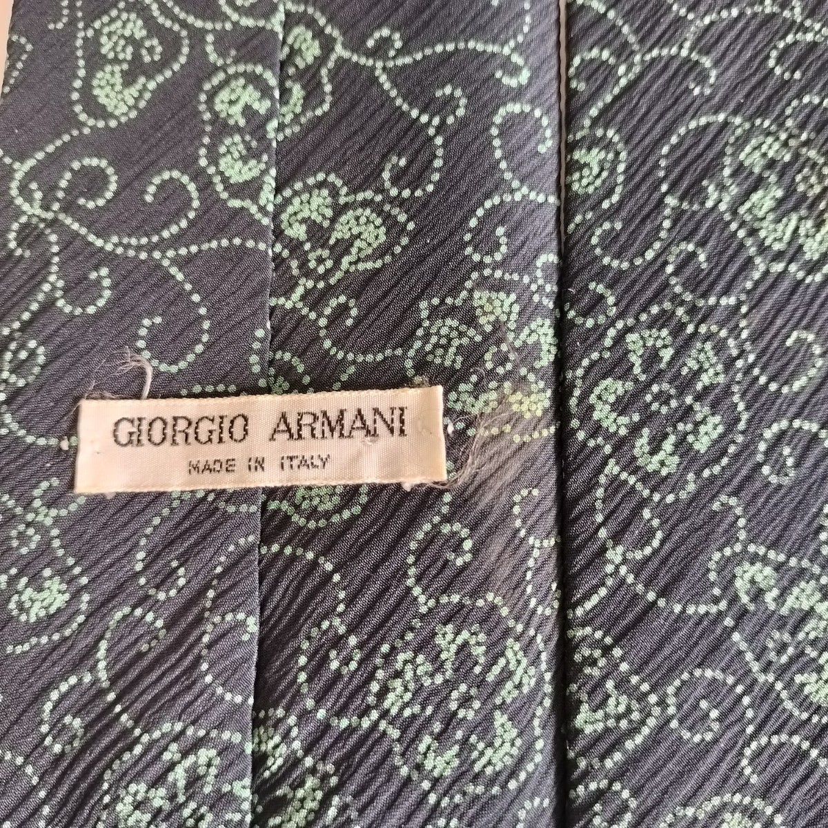 GIORGIO ARMANI(ジョルジオアルマーニ)紺緑花ネクタイ拍卖