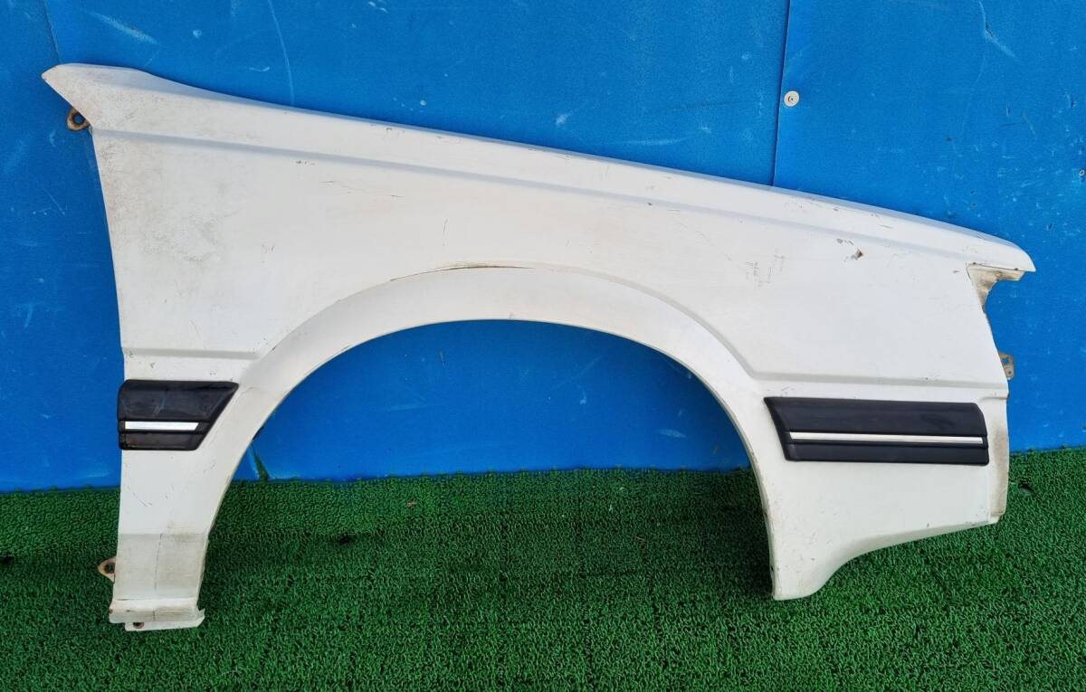 スバル レオーネ AA2 フェンダー 右拍卖