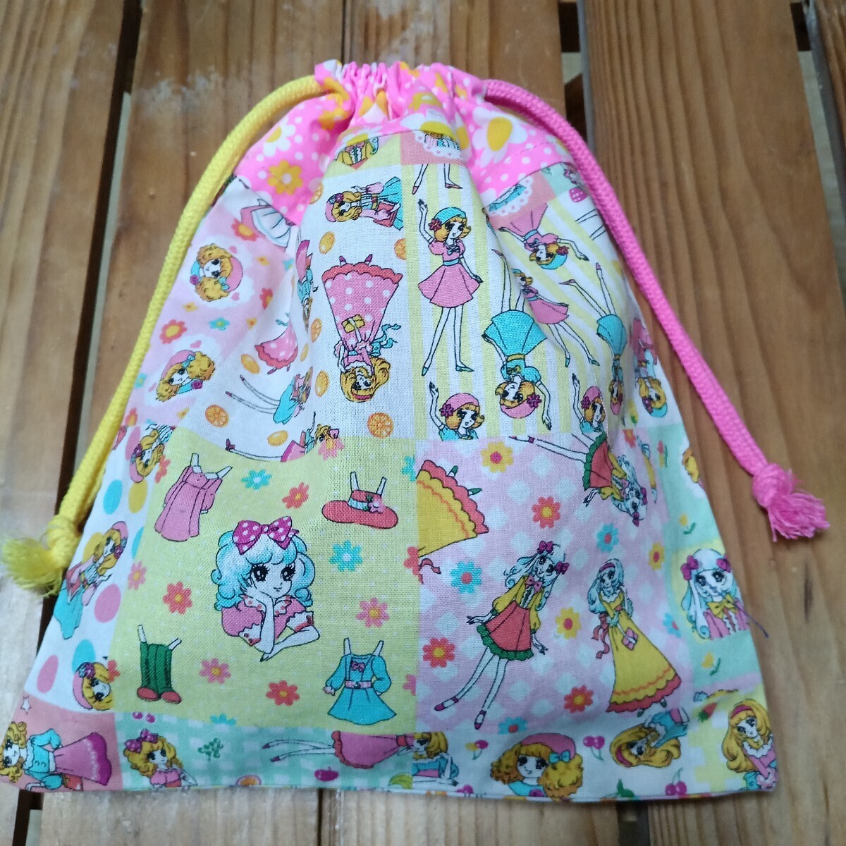 3KY-1 桜色 入園入学準備 巾着袋 コップ袋 給食袋 女の子 レトロガール コップ入れ 昭和レトロ キャンディ ハンドメイド拍卖