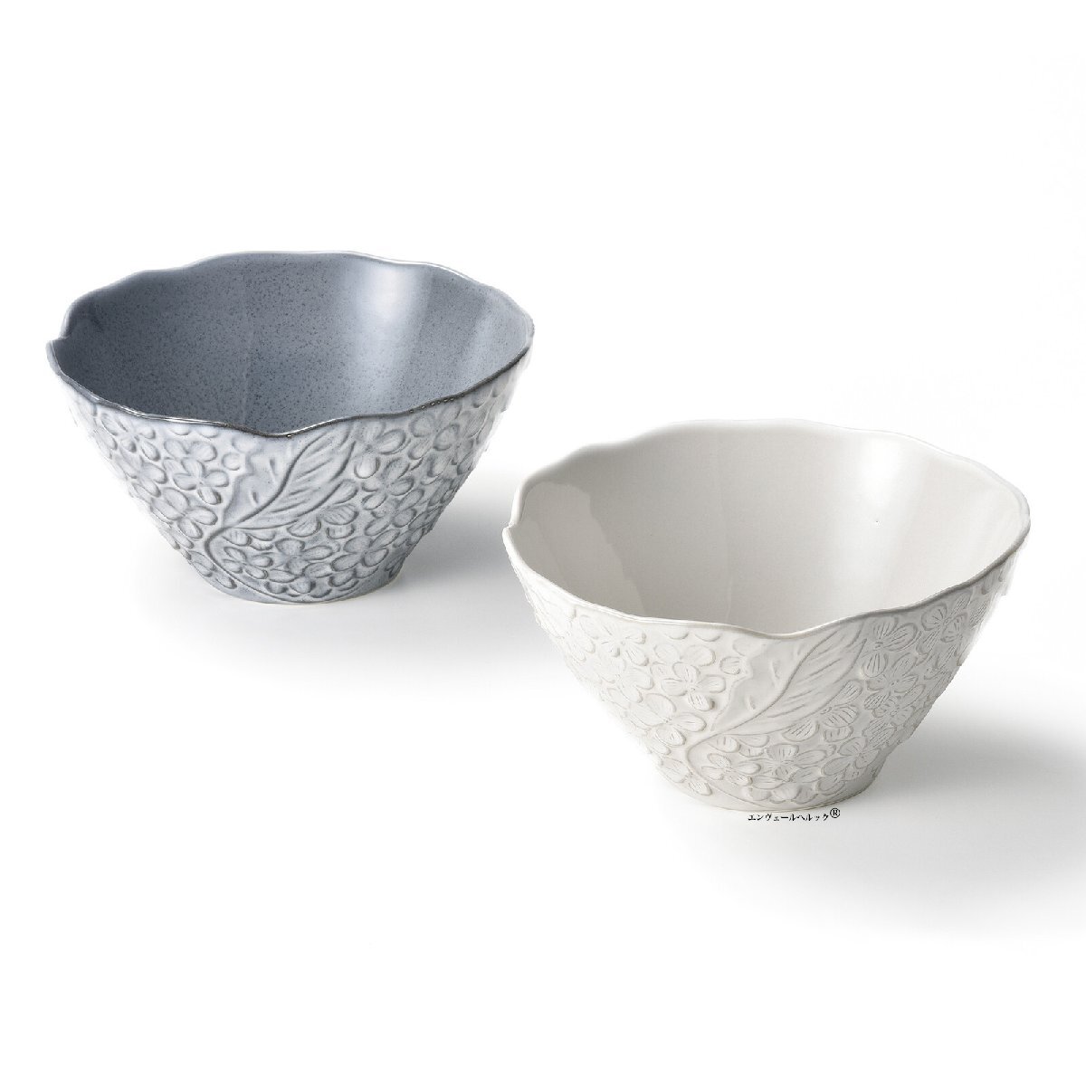 丁寧に彫られたレリーフの花模様が素敵な 大きめボウルのペアセット 17.5×17×高さ9.1cm 950ml 美濃焼 リアン サラダや小ぶりの丼拍卖
