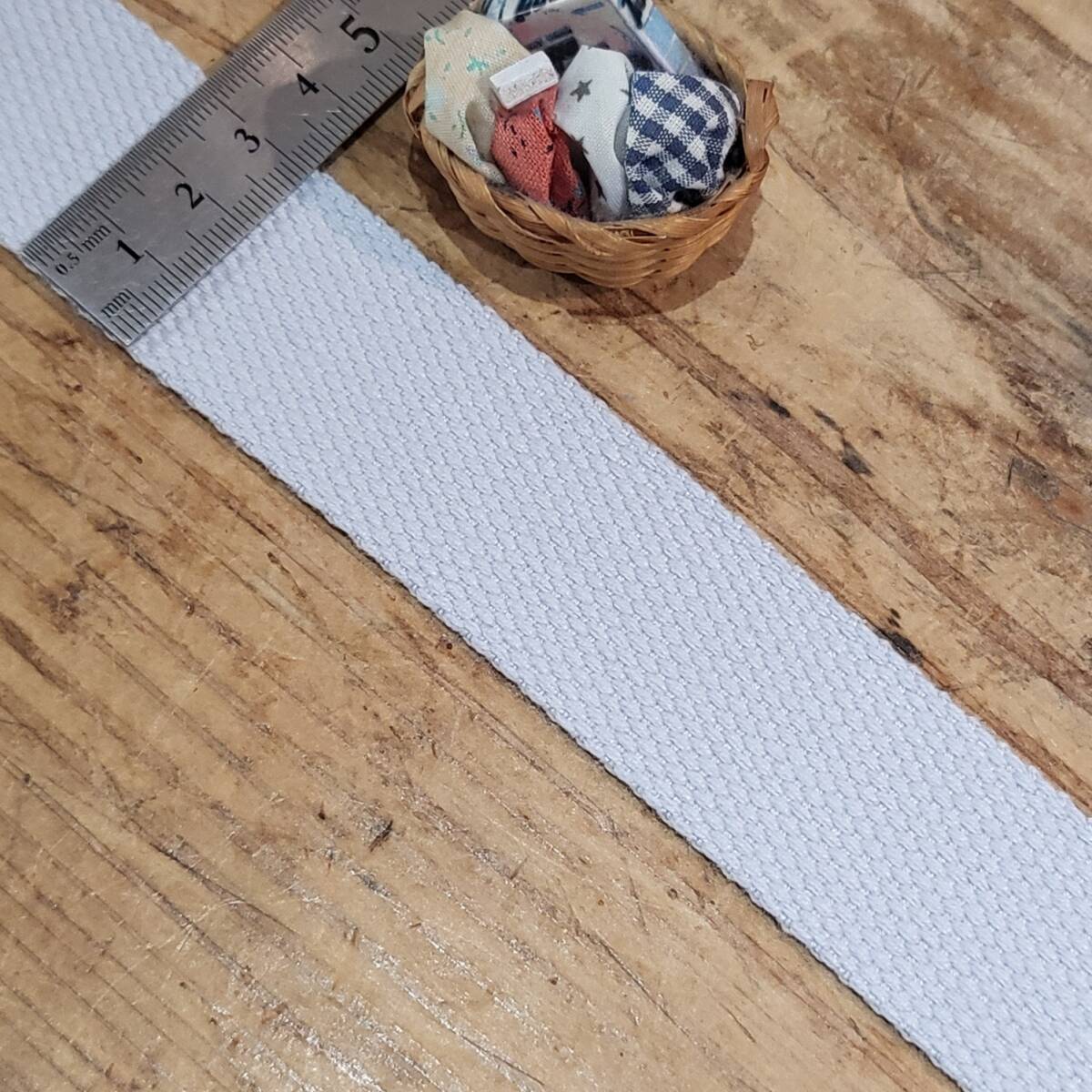 レザークラフト カバンテープ ●訳アリ商品● 幅32mm 厚2mm 長さ1個=1M(ホワイト)拍卖