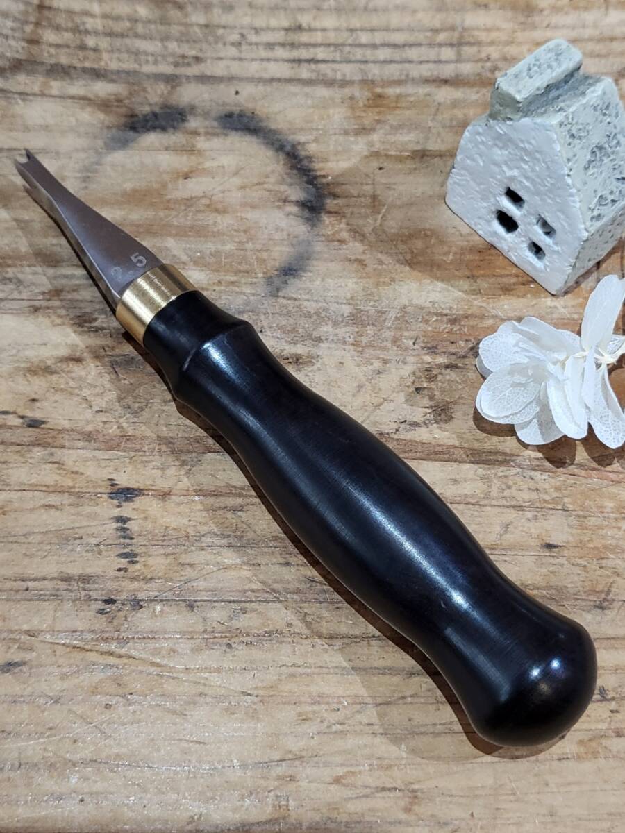 レザークラフト 黒檀 溝念(念幅2.5㎜)拍卖