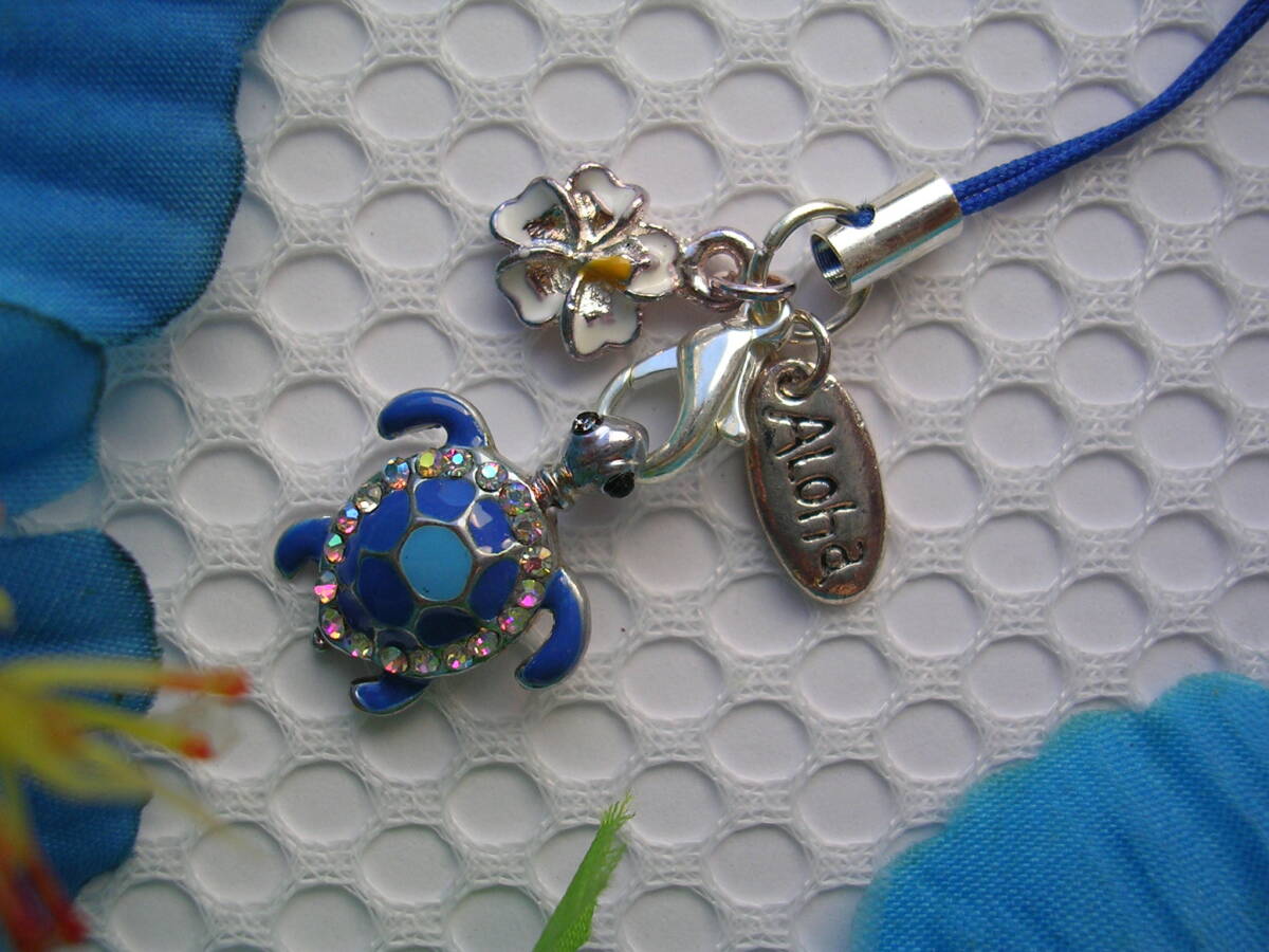 ●ハワイ♪ハワイアクセサリー★懐かしい希少オールドデザイン★幸せを呼ぶ可愛くて綺麗で斬新なホヌストラップ★マリンブルー拍卖