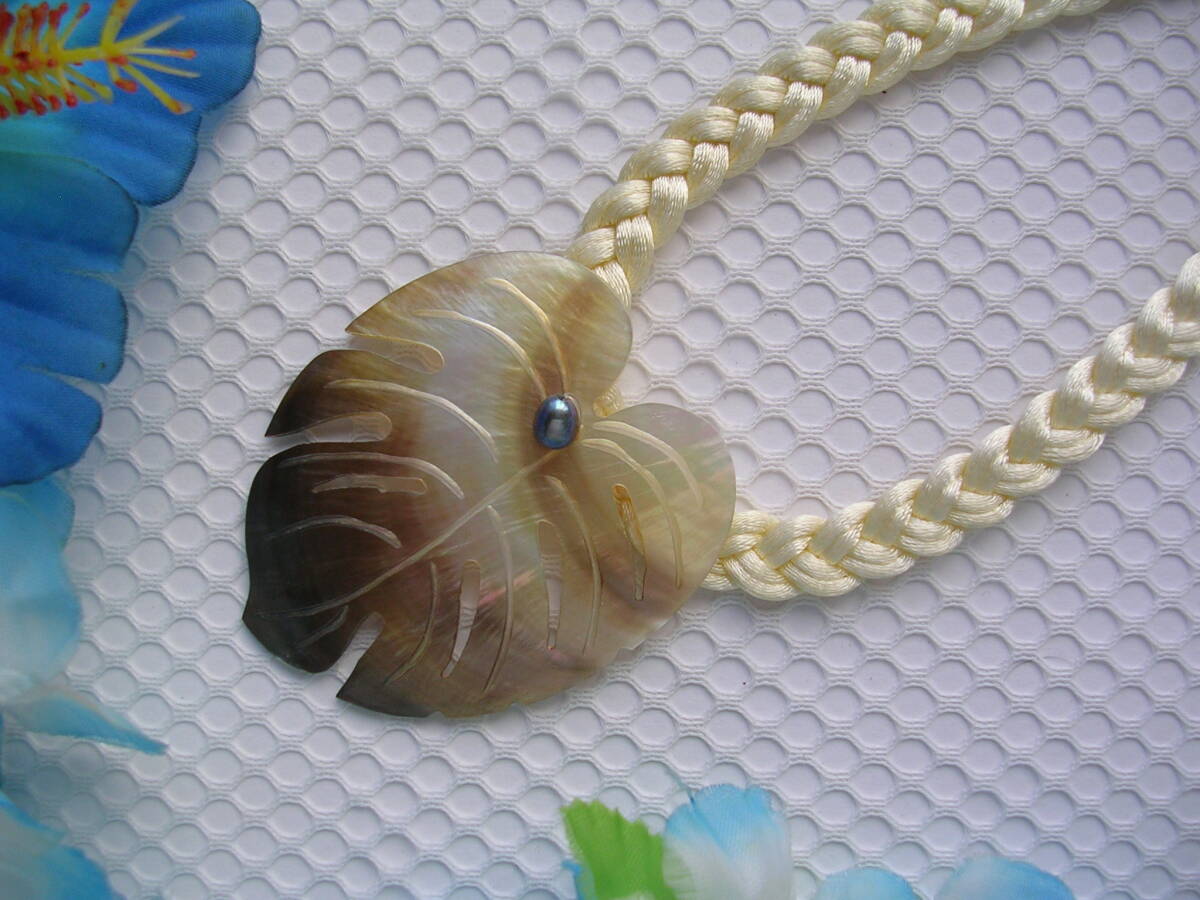 ●ハワイ♪最新!★ハワイアンデザイン★天然シェルの豪華で可愛いモンステラシェルネックレス5拍卖