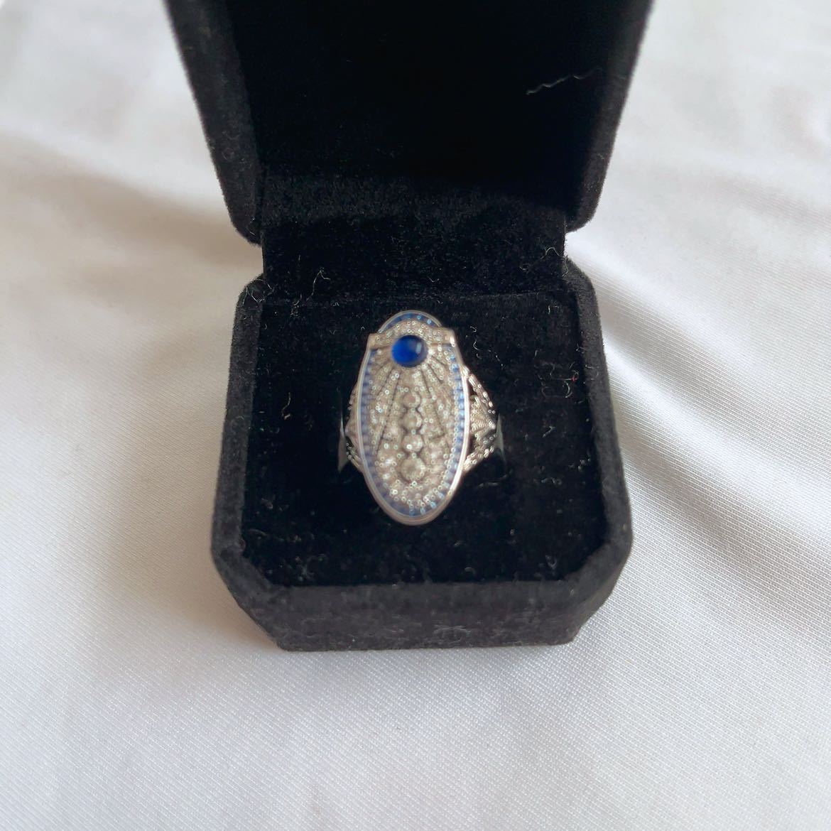 新品★ホワイト★ヴィンテージホローアウトデザインリングサファイア風★指輪★10号拍卖