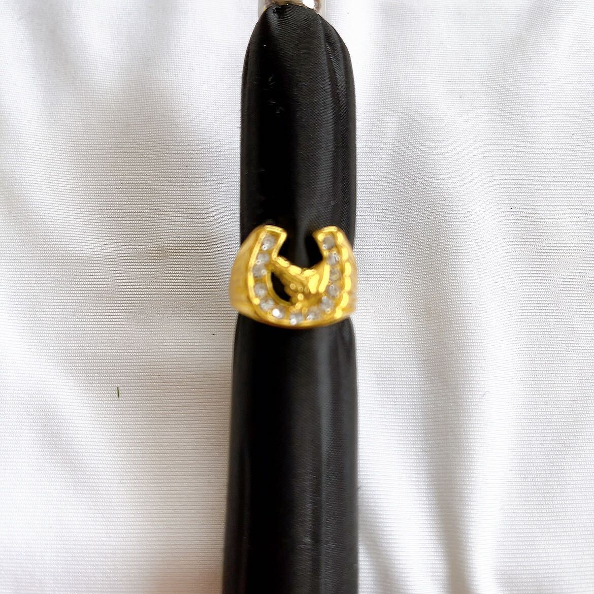 新品★ゴールド★ジルコニア付馬蹄リング★指輪★13号★ユニセックス指輪 リング 拍卖