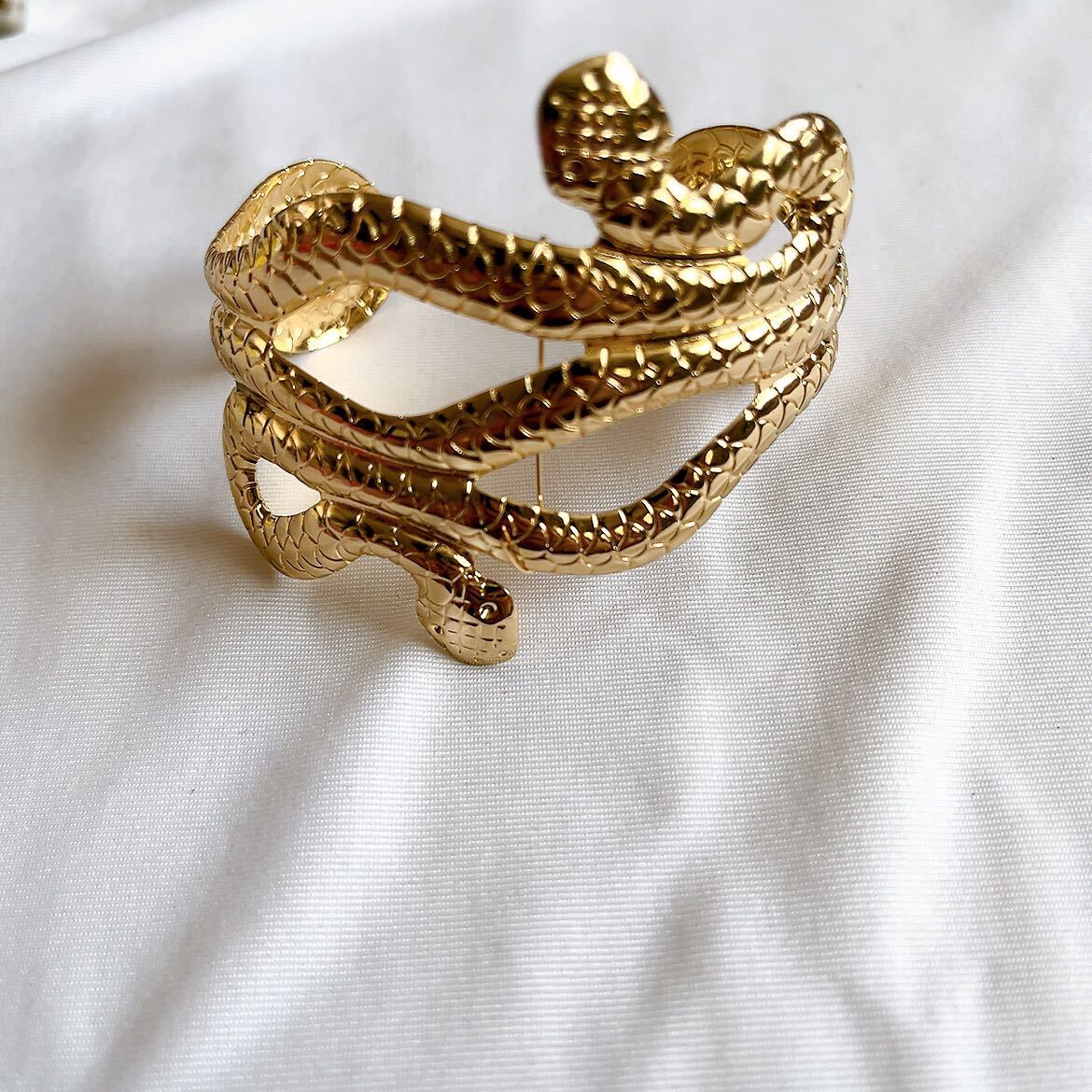 新品★ゴールド★クレオパトラワールド★スネイクブレスレット★ヘビ★ユニセックスシルバー 拍卖
