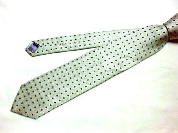 $ 新品 $ 未使用 ● ブランド ネクタイ ●  PASHU ■ パシュ ■ JGD ■ 刺繍 小紋柄 総柄 ■ 絹 ■ ライトグレー系 ■ 送料無料!!拍卖