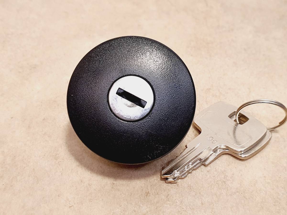 フィアット・チンクエチェント(170)/ウーノ(146)/126(700)/ランチアY10(156) 燃料キャップ拍卖