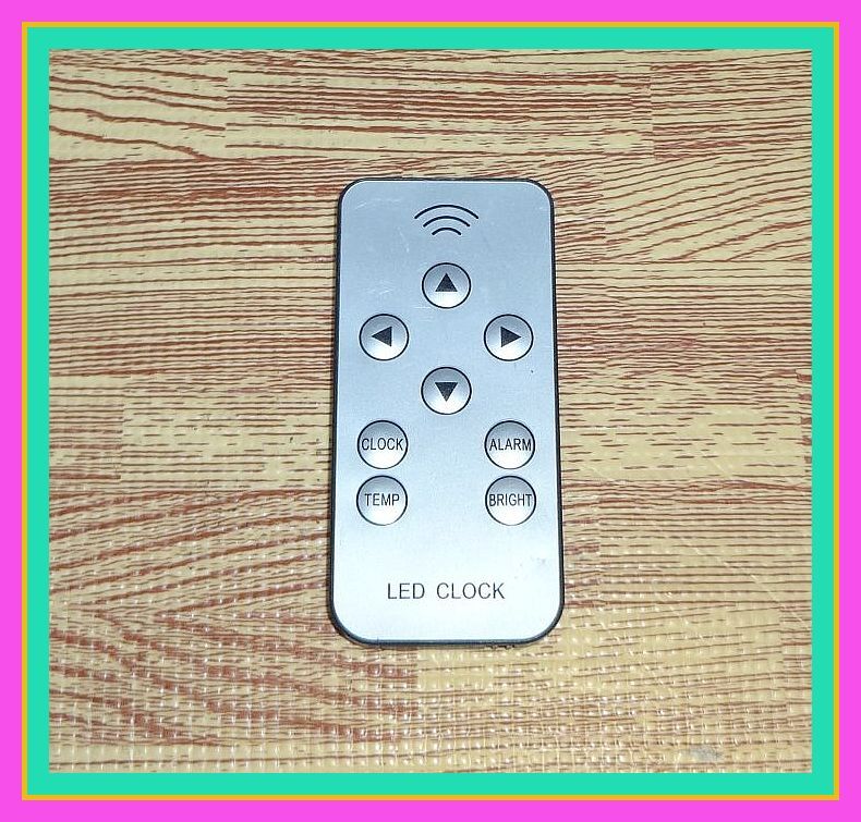 Z73 ★送料無料★安心の返品保証付★即決★匿名&スピード発送★LED時計 壁掛け 3D LED CLOCK 目覚まし時計 10インチ★リモコン 型番不明拍卖