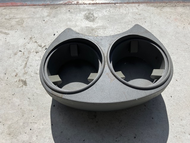 H17年★VWニュービートルカブリオレ1YAZJ★純正ドリンクホルダーパネル★検9C系 9CAZJ9CAQY9CBFS9CAWU9CAXJ★部品取り車拍卖