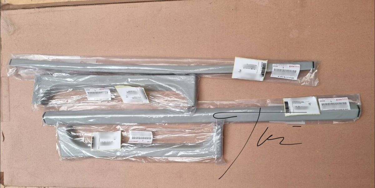 【希少・未使用】純正 ランクル70 スライディングルーフ ガーニッシュ 「ムーンルーフ サンルーフ 内側のパーツ」セット 1999/08 - 2004/08拍卖