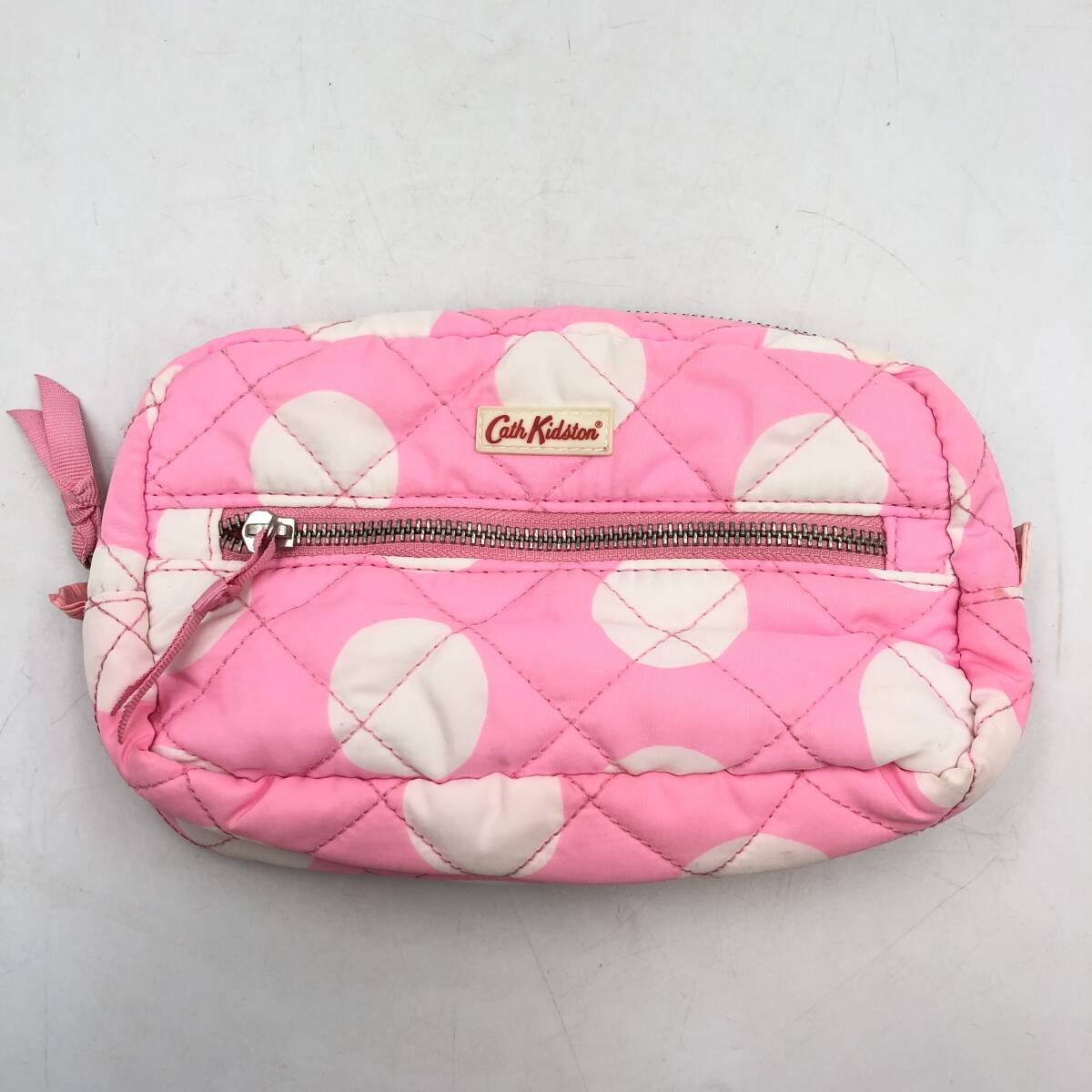 【Cath Kidston】ポーチ コスメティックバッグ 化粧ポーチ キャスキッドソン キルティング ピンク 水玉拍卖