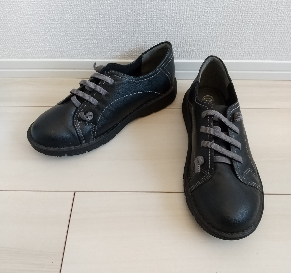 ◯(542)Airystep ブラック シューズ(23.0cm)拍卖