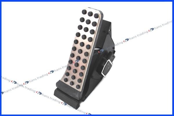 ベンツ アクセルペダル 純正品 W222 W204 R231 W218 W212 W207 R172 アクセルペダルセンサー ASSY 2223001100拍卖