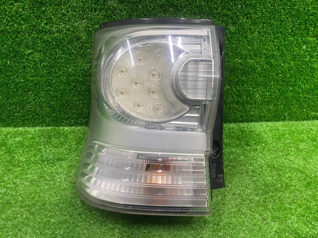 ダイハツ タント L385S テールランプ 左 ライト 助手席側 81560-B2440拍卖