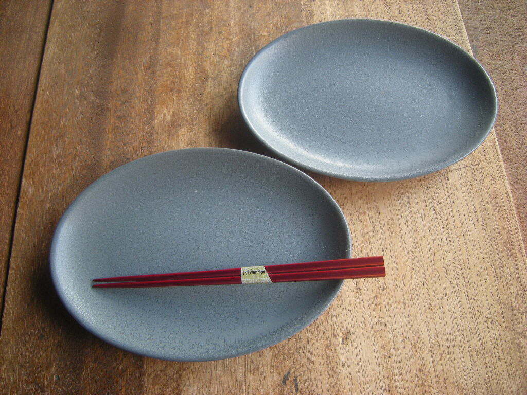 長竜*新作【新品・未使用】ライトグレー オーバル 大楕円皿 8寸(23.8㎝x17㎝x2.8㎝)ペア 2枚セット まとめて *高級うつわ*拍卖