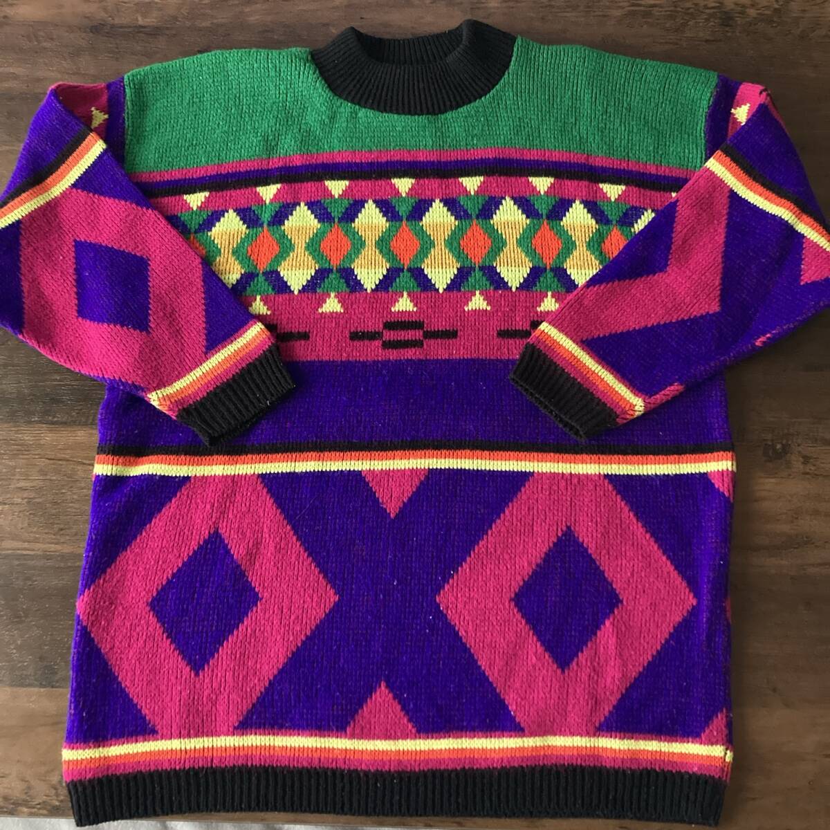 レア ビビッドカラー 長袖ニット メンズ レディース セーター 総柄 カラフル O081拍卖