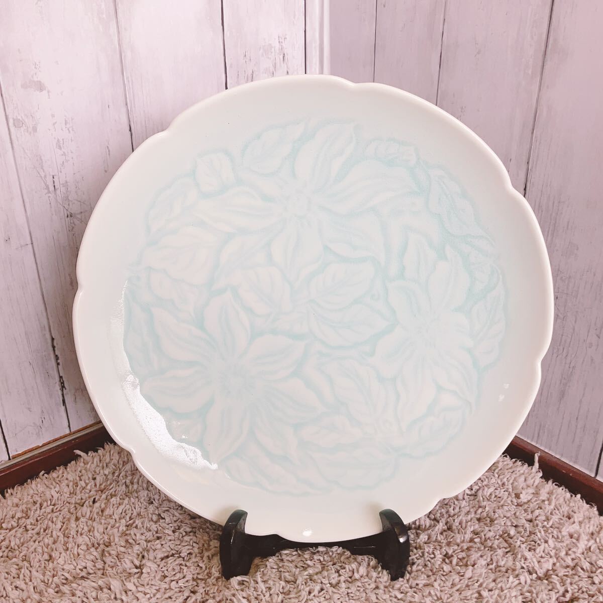 1033 美品 有田焼 其泉窯 青白磁花彫 大皿 プレート 盛り皿拍卖