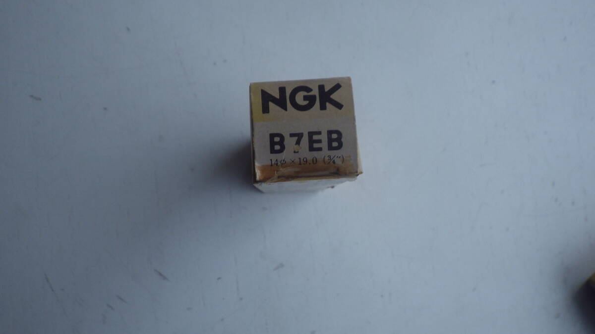 A141 NGK プラグ B7B×1 新品 送料無料です。拍卖