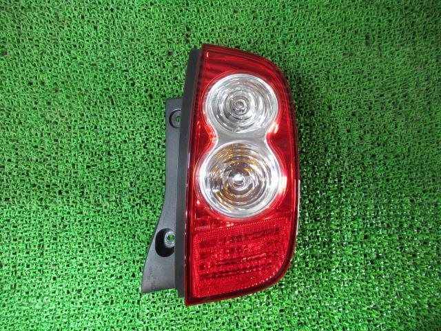 マーチ CBA-AK12 右テールランプ 26550-1A625 イチコー D019 /40905拍卖