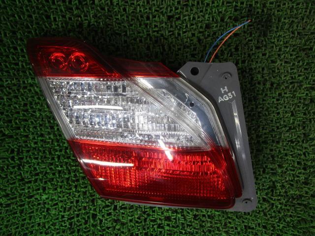 フーガ DAA-HY51 左テールランプ 内側 26540-1ME5A スタンレー P8642 /40932拍卖