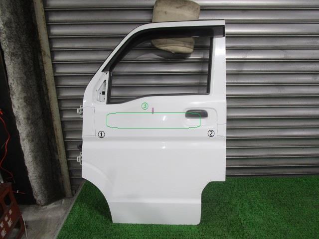 NV100クリッパー HBD-DR17V 左フロントドア 80101-4A01H 26U ホワイト /41054拍卖