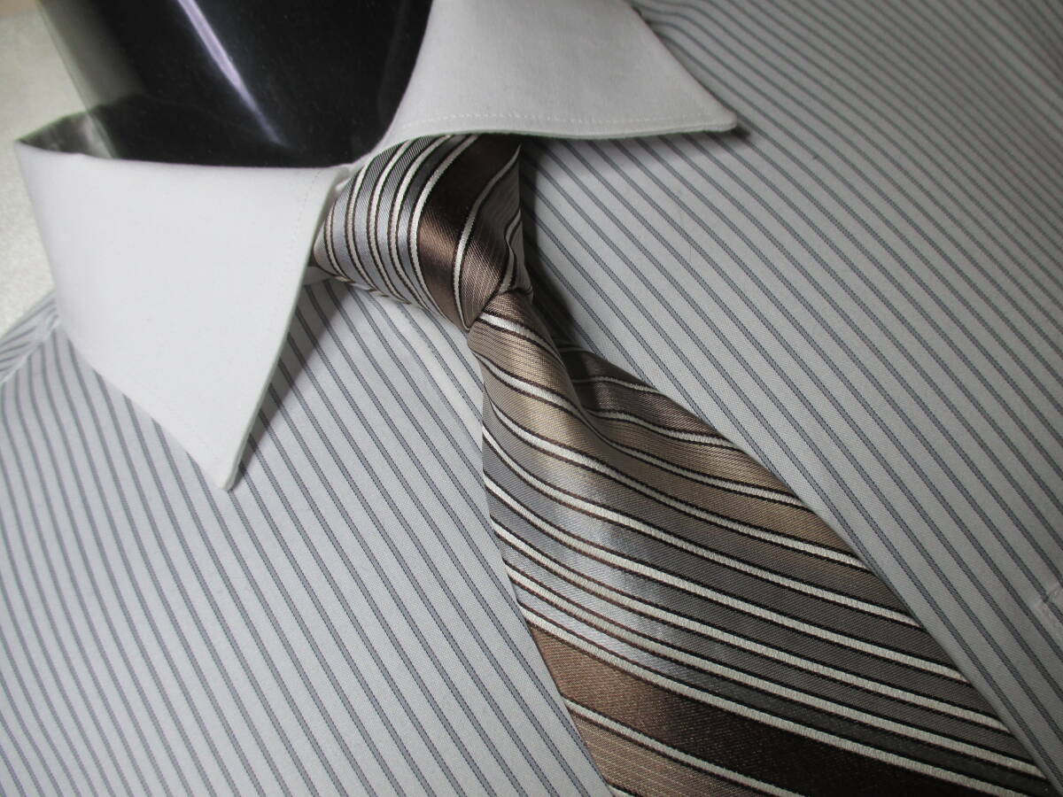 ◇ ピエール・カルダン pierre cardin ◇ネクタイ◇中古品◇ストライプの柄・茶/灰色系◇第31弾ブランドがいっぱい◇31-132◇拍卖