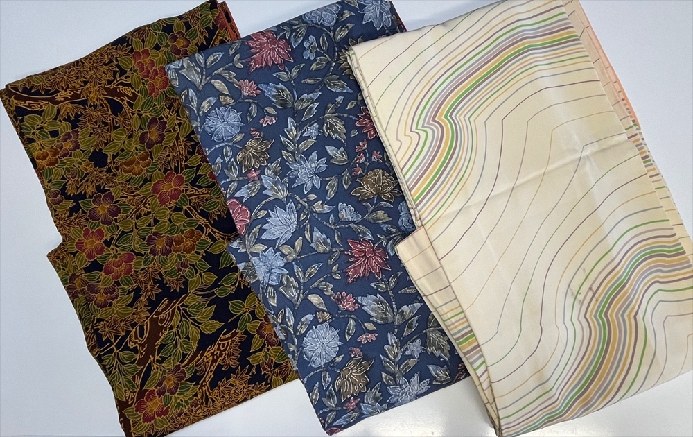 花とら●リサイクル着物 小紋 3枚まとめて リメイク 素材 更沙風 型染 リメイク 素材 細工用 240213拍卖