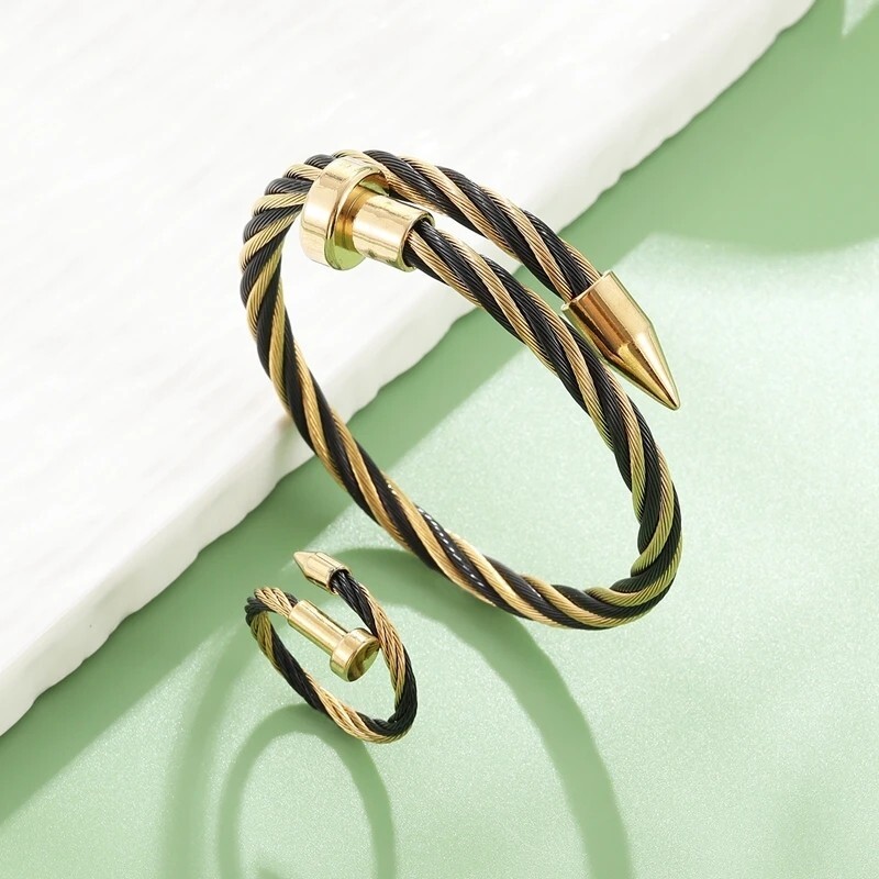 ☆新品新作 海外限定 18kgp鍍金編み込みネイルブレスレット バングル+リング ゴールドブラック 最高級 レディース 光沢 日本未発売拍卖