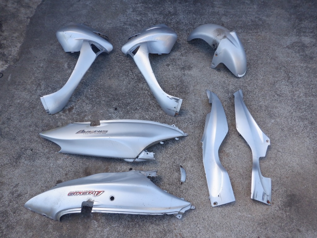 アヴェニス125 アベニス CF43A 純正外装一式 セット 銀 C 拍卖