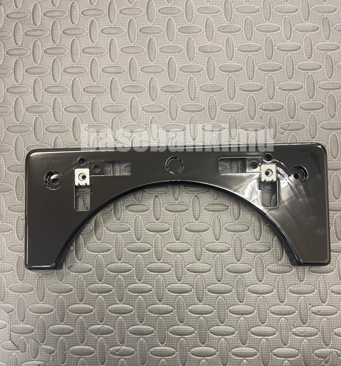 ■新品■トヨタ純正 30系セルシオ プレートブラケット フロントバンパーナンバーベース ブラック 黒拍卖