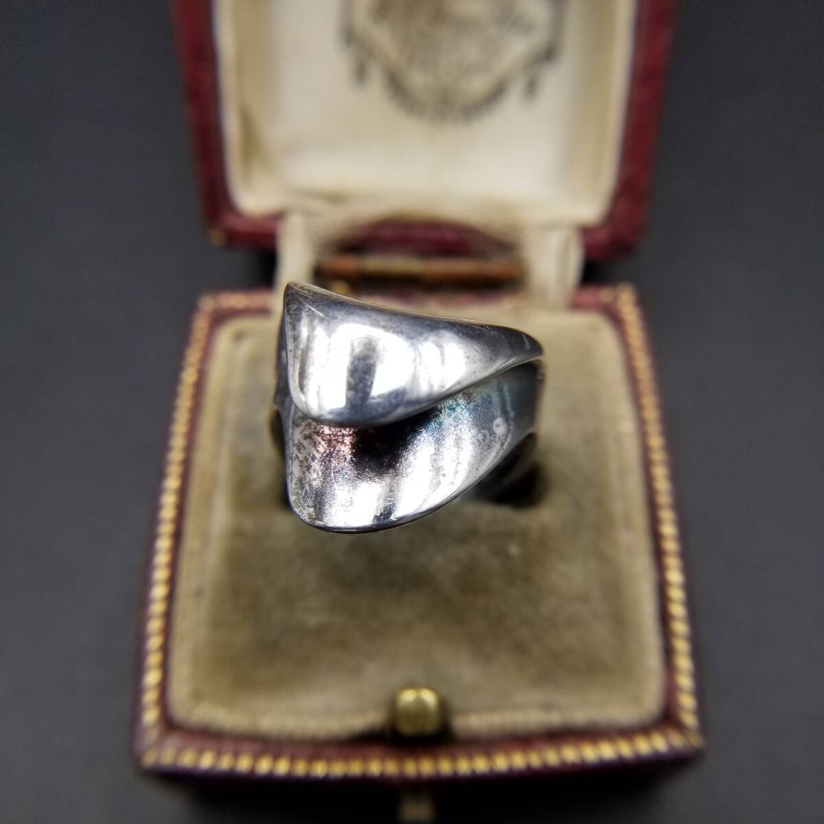 モダン デザイン ウェーブ ライン 大ぶり 存在感 ヴィンテージ シルバーメッキ リング 指輪 ジュエリー 輸入 Y14-J拍卖