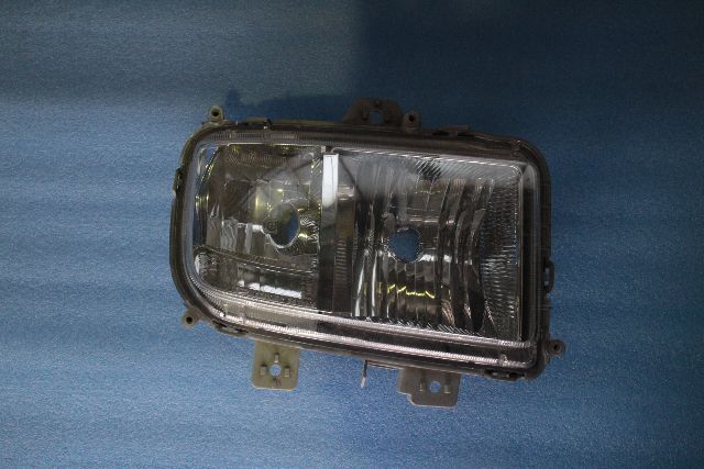 L175S ムーヴカスタム 右フォグランプ P6778(24990)拍卖