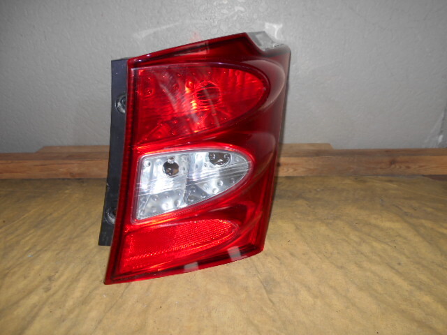 GB3 フリード 右テールランプ イチコー D065(138899)拍卖