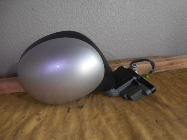 HG21S セルボ 右ドアミラー シルバー 7ピン(134299)拍卖