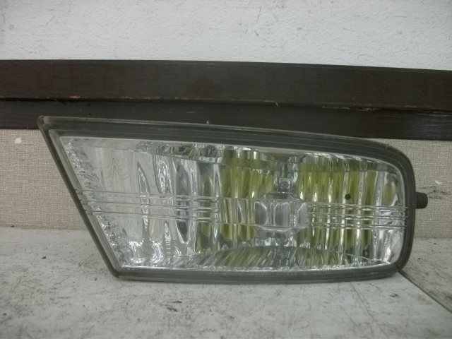 JZS171 クラウン 左フォグランプ(77749)拍卖