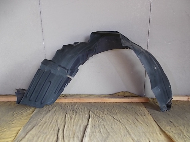 AZR60 ヴォクシー 右フェンダーライナー(149439)拍卖