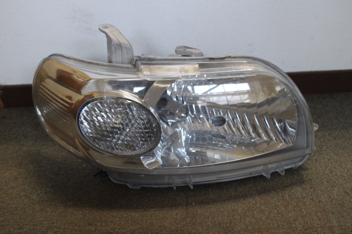 NNP10 ポルテ 右ヘッドライト(57881)拍卖