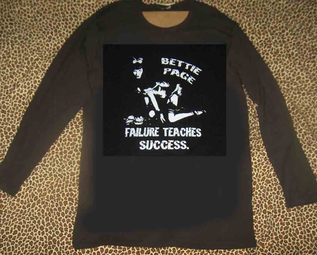 BETTIE PAGE ベティ・ペイジ ロンT ★ M・L・2Lの3サイズから お選びください拍卖